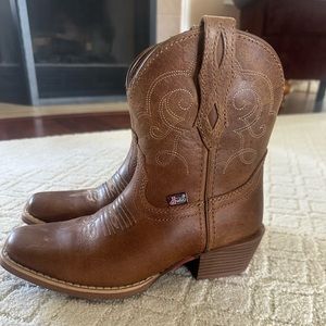 Justin Women's Chellie Western Booties - Square Toe Size 6, only worn once